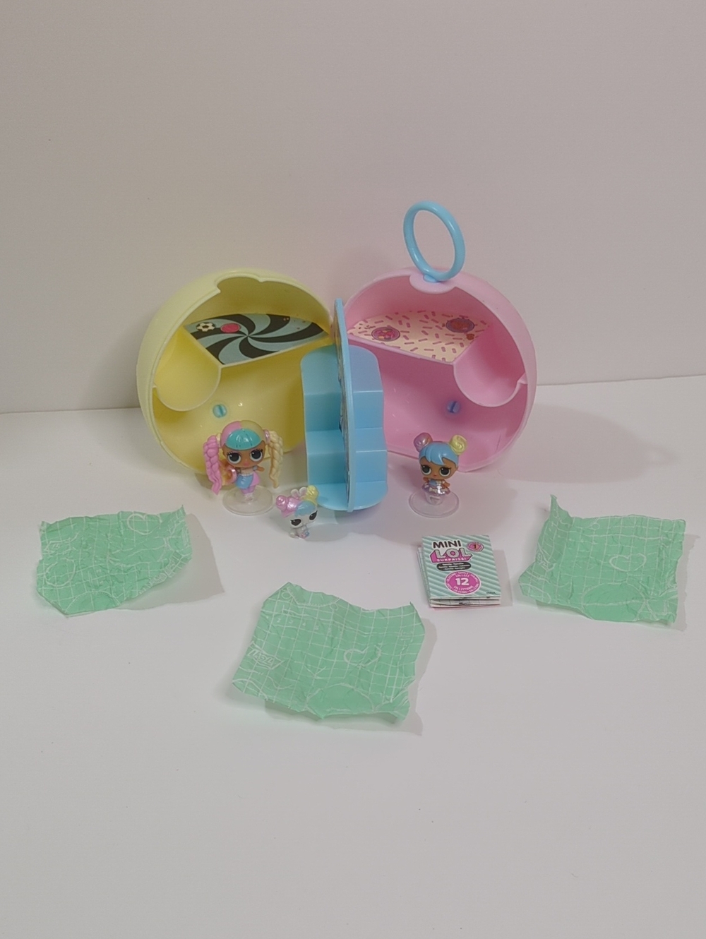 L.O.L. Surprise! Pastel Pink & Yellow Carrying Surprise Case with Blue Handle